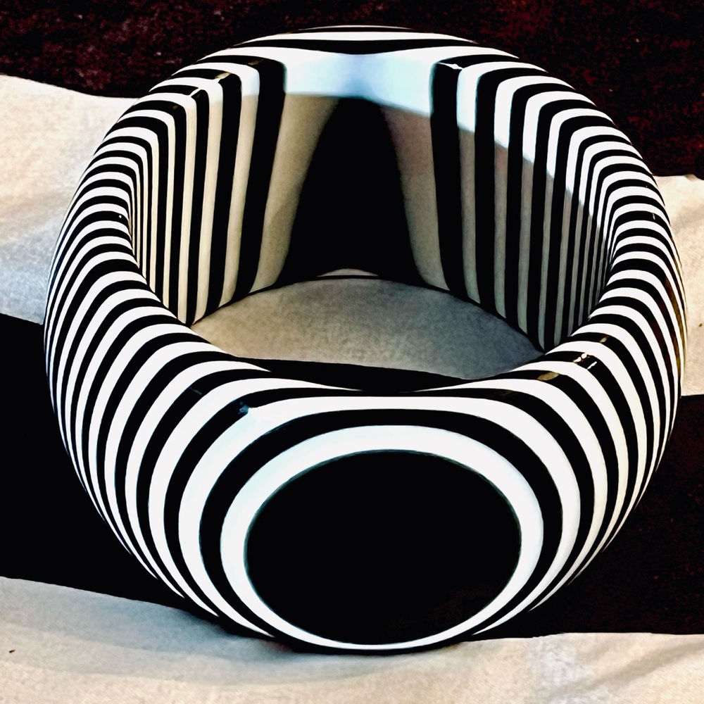 Vintage Express Black and White Striped Bangle EUC